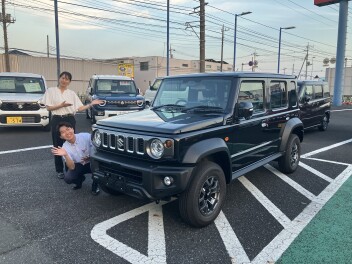 ジムニーノマドの展示車入りました！！